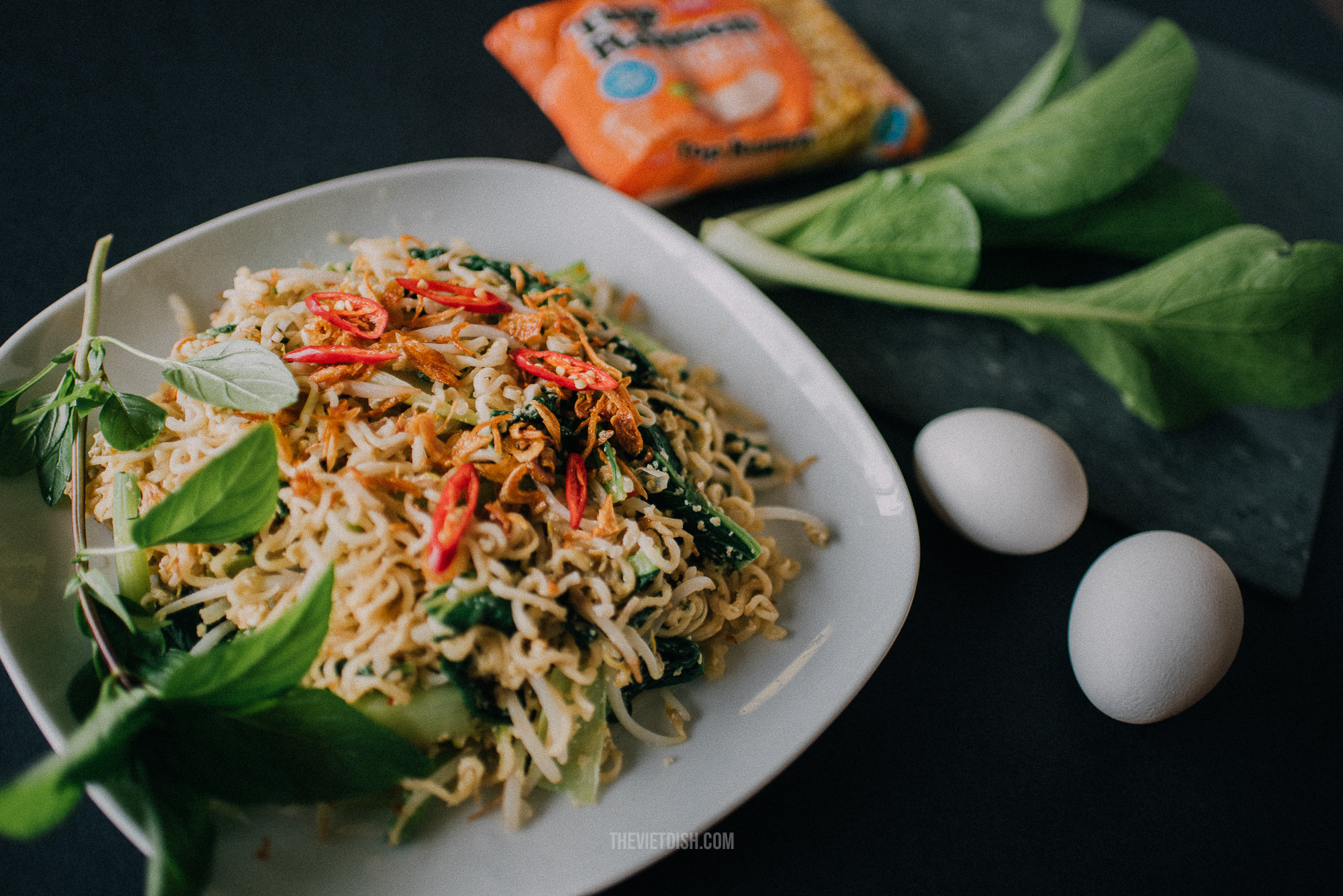 vietnamese eggs stir fry ramen noodles recipe
