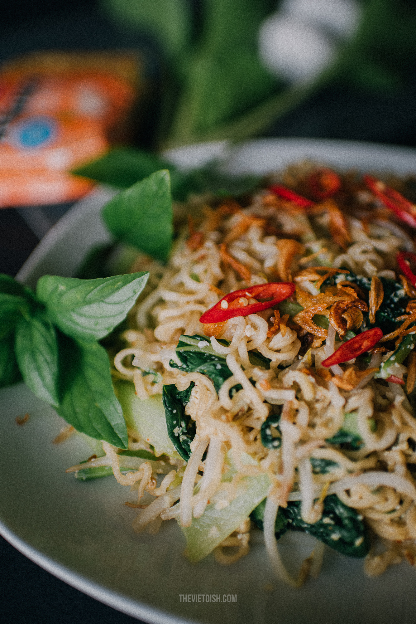 vietnamese eggs stir fry ramen noodles recipe