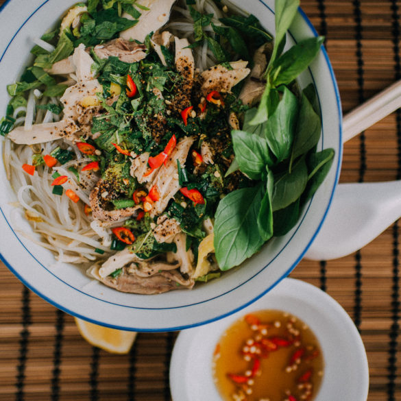 how to make vietnamese chicken pho