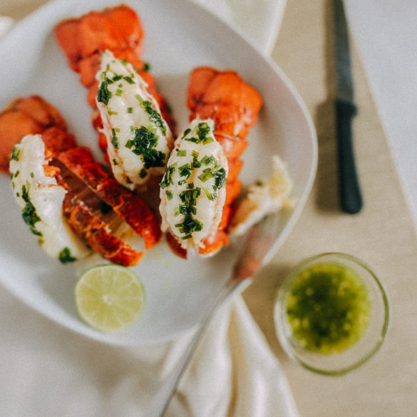 how to make baked lobster tail with onion butter